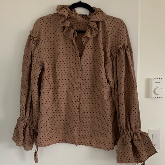 Silky blouses with ruffle collar - Picture 1 of 4